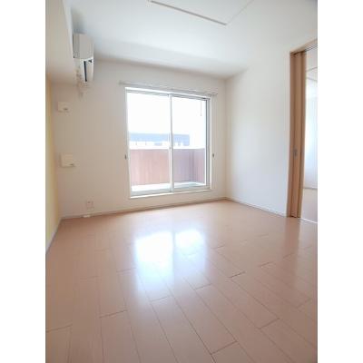 Ｓ・マリアナオ 203【管理NO：1-018223901-02030】 ★家具家電は申し込み後に搬入しますの物件写真2
