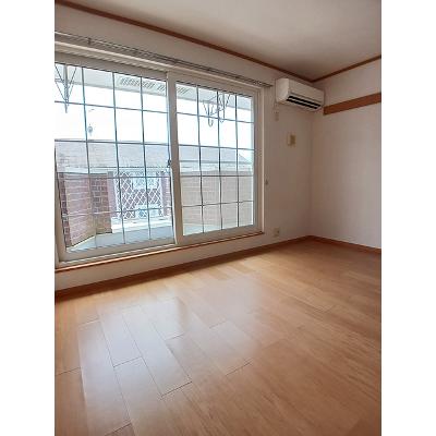 エスポアール　Ⅲ 201【管理NO：1-011897001-02010】 ★家具家電は申し込み後に搬入します 2026年08月上旬入居可能の物件写真2
