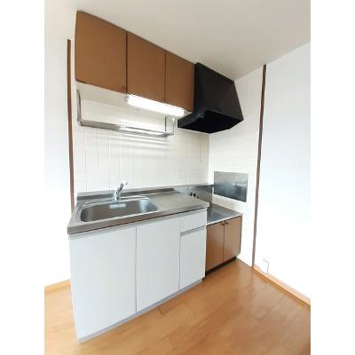 ポートハイツ２号館　Ａ棟 202【管理NO：1-009397801-02020】 ★家具家電は申し込み後に搬入しますの物件写真3