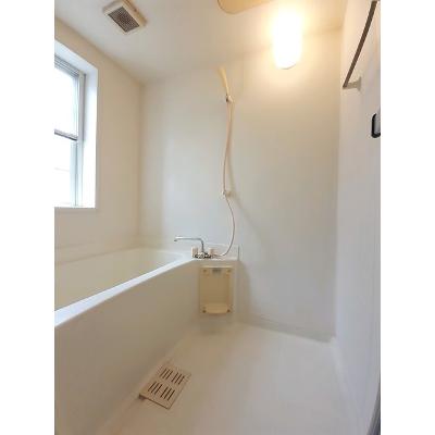 ポートハイツ２号館　Ａ棟 202【管理NO：1-009397801-02020】 ★家具家電は申し込み後に搬入しますの物件写真4