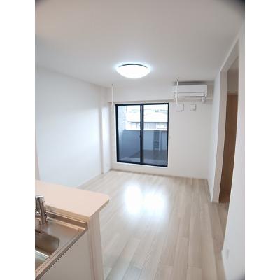 ベルコロン 205【管理NO：1-028176901-02040】 ★家具家電は申し込み後に搬入しますの物件写真2