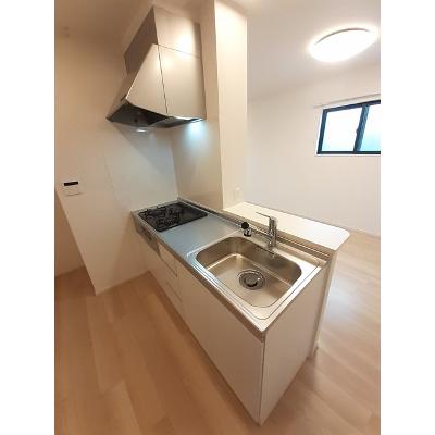 スイートラズベリー 201【管理NO：1-027622501-02010】 ★家具家電は申し込み後に搬入しますの物件写真3