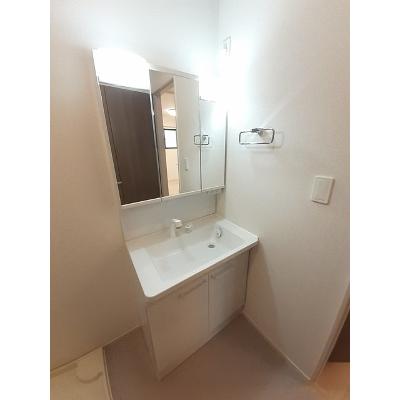 スイートラズベリー 201【管理NO：1-027622501-02010】 ★家具家電は申し込み後に搬入しますの物件写真6