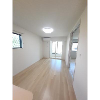 Ｍ＆Ｈ　Ⅵ 101【管理NO：1-027228102-01010】 ★家具家電は申し込み後に搬入します★の物件写真2