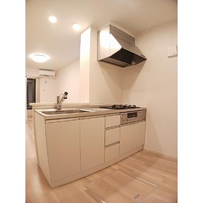 ロイヤルエスポワール　Ⅲ 103【管理NO：1-027225803-01030】 ★家具家電は申し込み後に搬入します★の物件写真3