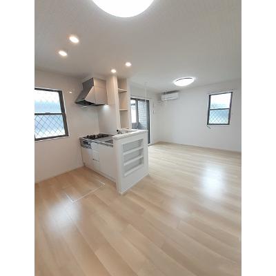 エステート龍田 101【管理NO：1-026901001-01010】 ★家具家電は申し込み後に搬入しますの物件写真2