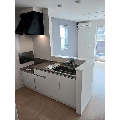 アルバーダ・ＭⅢ 201【管理NO：1-021306201-02010】 ★家具家電は申し込み後に搬入します★の物件写真3