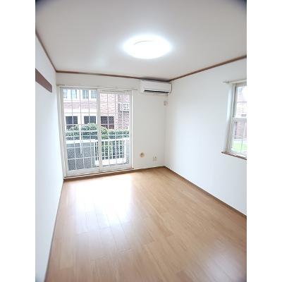 ラ・プラージュ　ミューズ 101【管理NO：1-011427401-01010】 ★家具家電は申し込み後に搬入しますの物件写真2
