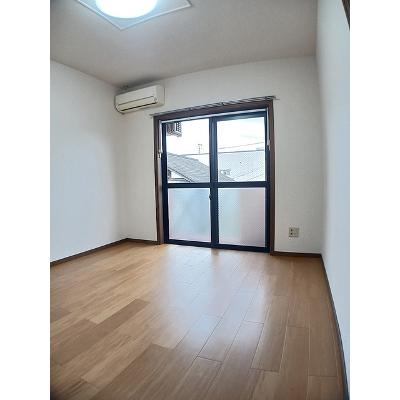 エクレール 202【管理NO：1-010164901-02020】 ★家具家電は申し込み後に搬入します★の物件写真2