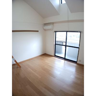 サンシャインハイツ 202【管理NO：1-009646601-02020】 ★家具家電は申し込み後に搬入しますの物件写真2