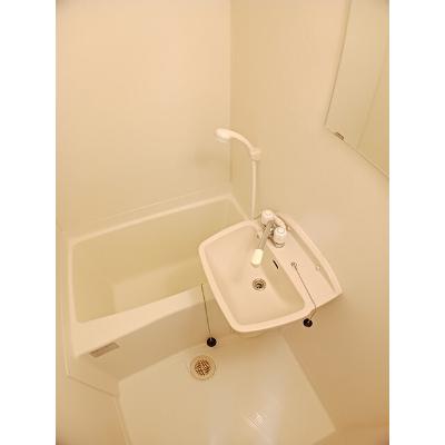 サンシャインハイツ 202【管理NO：1-009646601-02020】 ★家具家電は申し込み後に搬入しますの物件写真4