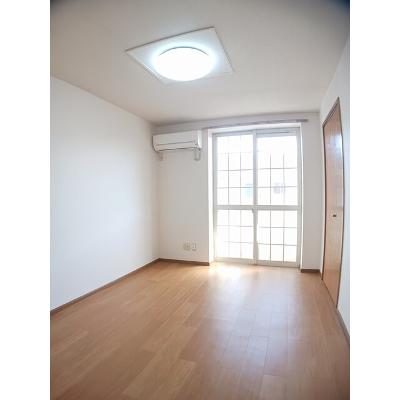 メゾンクレスト 202【管理NO：1-009327601-02020】 ★家具家電は申し込み後に搬入します★の物件写真2