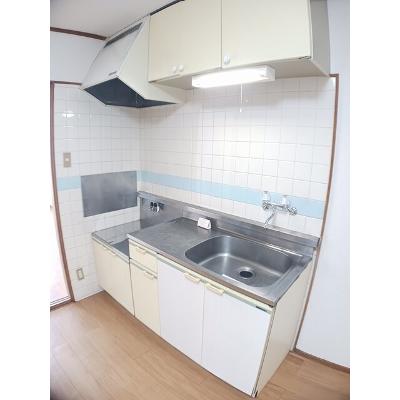 杉本ハイツ 202【管理NO：1-001132001-02020】 ★家具家電は申し込み後に搬入します★の物件写真3