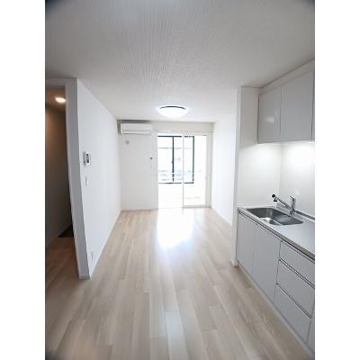 クロシェット 101【管理NO：1-027943401-01010】 ★家具家電は申し込み後に搬入しますの物件写真2
