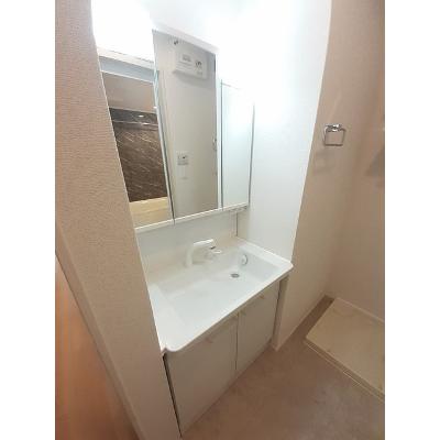 フルールデシャン　Ⅲ 103【管理NO：1-026904603-01030】 ★家具家電は申し込み後に搬入します★の物件写真6