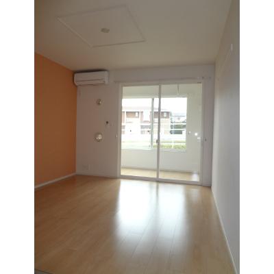 アルバーダ・ＭⅢ 103【管理NO：1-021306201-01030】 ★家具家電は申し込み後に搬入します★の物件写真2