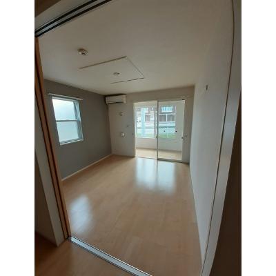 アルバーダ・ＭⅢ 101【管理NO：1-021306201-01010】 ★家具家電は申し込み後に搬入します★の物件写真2