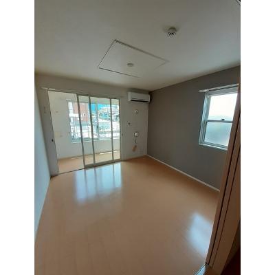 セレノカーサＯＭＩ 101【管理NO：1-018498401-01010】 ★家具家電は申し込み後に搬入しますの物件写真2