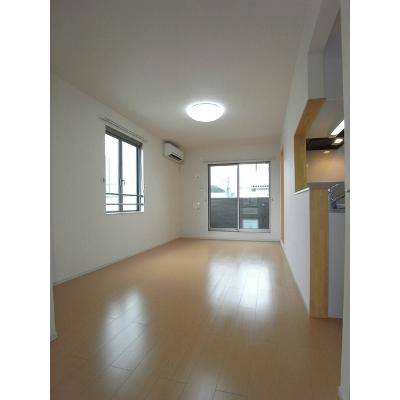 Ｖｅｎｔ　Ｖｅｒｔ　Ⅴ 301【管理NO：1-018401201-03010】 ★家具家電は申し込み後に搬入しますの物件写真2