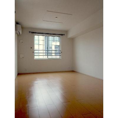 シャルム　ミツキ 201【管理NO：1-018149201-02010】 ★家具家電は申し込み後に搬入しますの物件写真2