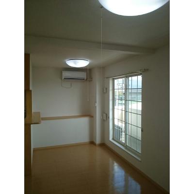 ソレイユＧＥＮ　Ⅳ 205【管理NO：1-016947402-02040】 ★家具家電は申し込み後に搬入しますの物件写真2