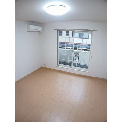 サザンクロス 201【管理NO：1-016205501-02010】 ★家具家電は申し込み後に搬入しますの物件写真2