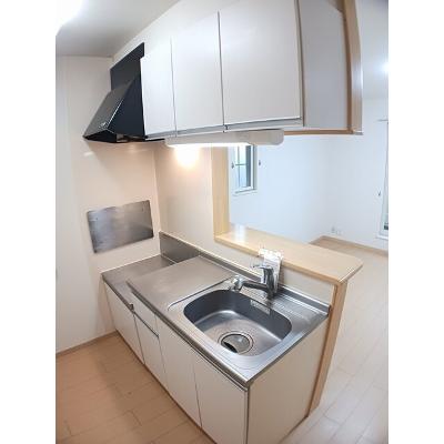 サザンクロス 201【管理NO：1-016205501-02010】 ★家具家電は申し込み後に搬入しますの物件写真3
