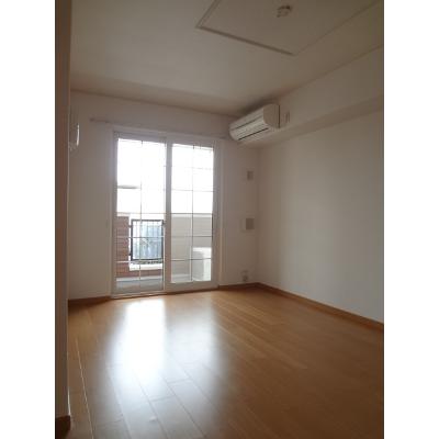 サンヒルズ立田の森 103【管理NO：1-014298101-01030】 ★家具家電は申し込み後に搬入しますの物件写真2