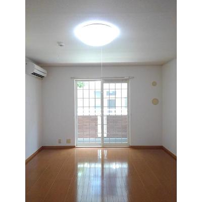 バンブーフォレスター 101【管理NO：1-013888101-01010】 ★家具家電は申し込み後に搬入しますの物件写真2