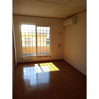 エレガンス　ヴィラⅣ 201【管理NO：1-013645504-02010】 ★家具家電は申し込み後に搬入します★の物件写真2
