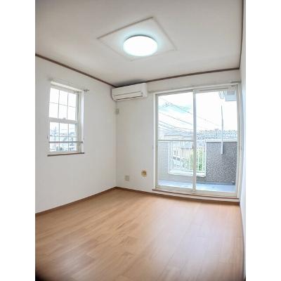 ラ・プラージュ　ミューズ 205【管理NO：1-011427401-02040】 ★家具家電は申し込み後に搬入しますの物件写真2