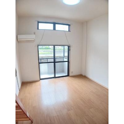 サンシャインハイツ 102【管理NO：1-009646601-01020】 ★家具家電は申し込み後に搬入します★の物件写真2