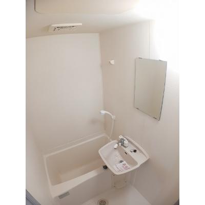 サンシャインハイツ 102【管理NO：1-009646601-01020】 ★家具家電は申し込み後に搬入します★の物件写真4