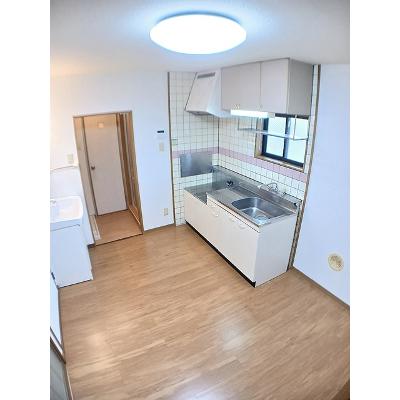 コーポ明花園 101【管理NO：1-005458101-01010】 ★家具家電は申し込み後に搬入しますの物件写真2