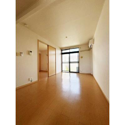 ニューシティ中川 202【管理NO：1-005425001-02020】 ★家具家電は申し込み後に搬入します★の物件写真2
