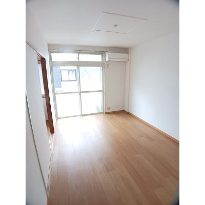 前田ハイツⅢ 205【管理NO：1-003987102-02040】 ★家具家電は申し込み後に搬入します★の物件写真2