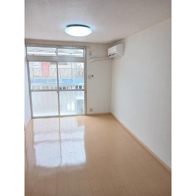 平國ハイツ 205【管理NO：1-002787201-02040】 ★家具家電は申し込み後に搬入します★の物件写真2