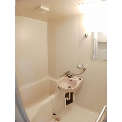 平國ハイツ 201【管理NO：1-002787201-02010】 ★家具家電は申し込み後に搬入します★の物件写真4