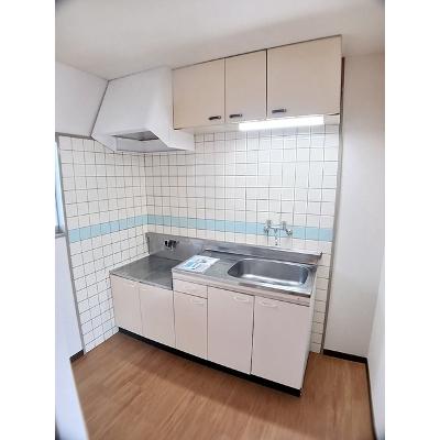 神山ハイツⅤ 205【管理NO：1-001662002-02040】 ★家具家電は申し込み後に搬入しますの物件写真3