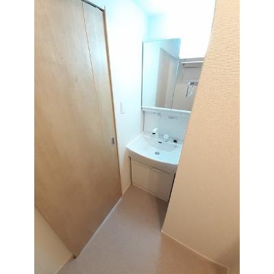 レイクサイド　エスポワール 101【管理NO：1-026898501-01010】 ★家具家電は申し込み後に搬入します★の物件写真6
