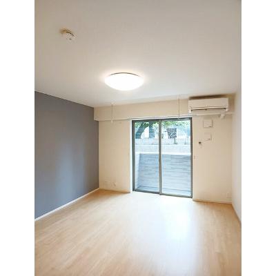 グルーム上南部 101【管理NO：1-025431601-01010】 ★家具家電は申し込み後に搬入します★の物件写真2