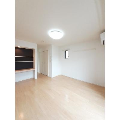 あやめ 101【管理NO：1-021660901-01010】 ★家具家電は申し込み後に搬入しますの物件写真2