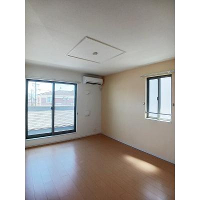 Ｐａｒｉｓ　Ｂ 201【管理NO：1-019610802-02010】 ★家具家電は申し込み後に搬入しますの物件写真2