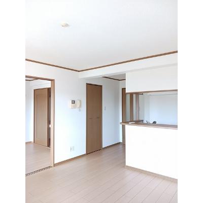 サン・アムール壱番館 302【管理NO：1-010598701-03020】 ★家具家電は申し込み後に搬入します★の物件写真2