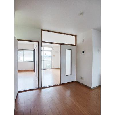 カーサウエダ 203【管理NO：1-004959901-02030】 ★家具家電は申し込み後に搬入しますの物件写真2