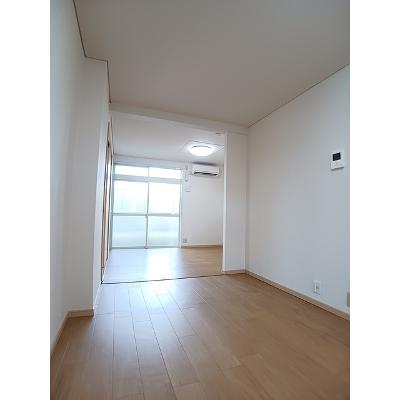 キャステール大江 101【管理NO：1-004171101-01010】 ★家具家電は申し込み後に搬入します★の物件写真2