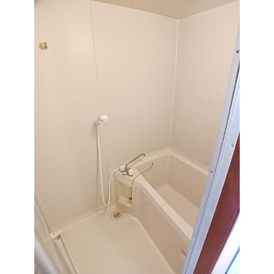リバーサイドハイツ 402【管理NO：1-001962001-04020】 ★家具家電は申し込み後に搬入します★の物件写真4