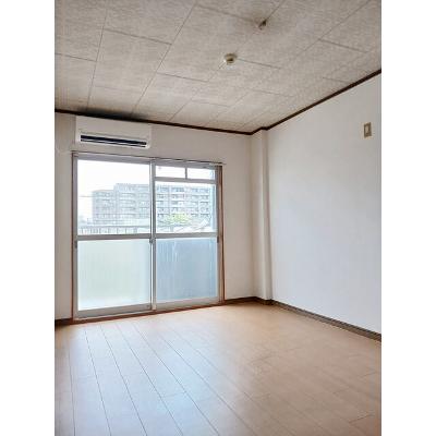 リバーサイドハイツ 303【管理NO：1-001962001-03030】 ★家具家電は申し込み後に搬入します★の物件写真2