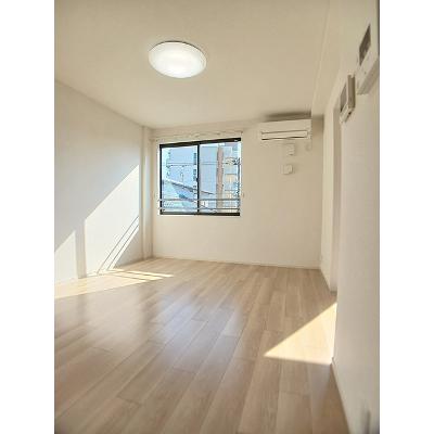 クレールコート 203【管理NO：1-028488801-02030】 ★家具家電は申し込み後に搬入しますの物件写真2