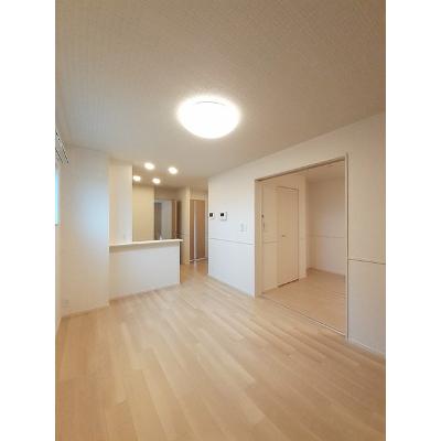 キング　バンブー 102【管理NO：1-027296201-01020】 ★家具家電は申し込み後に搬入します 2026年08月中旬入居可能の物件写真2